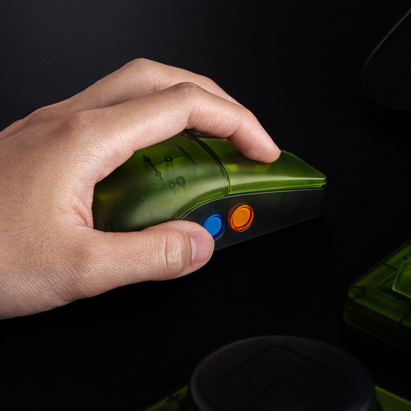 8BitDo Retro R8 Mouse - Xbox Edition image 10